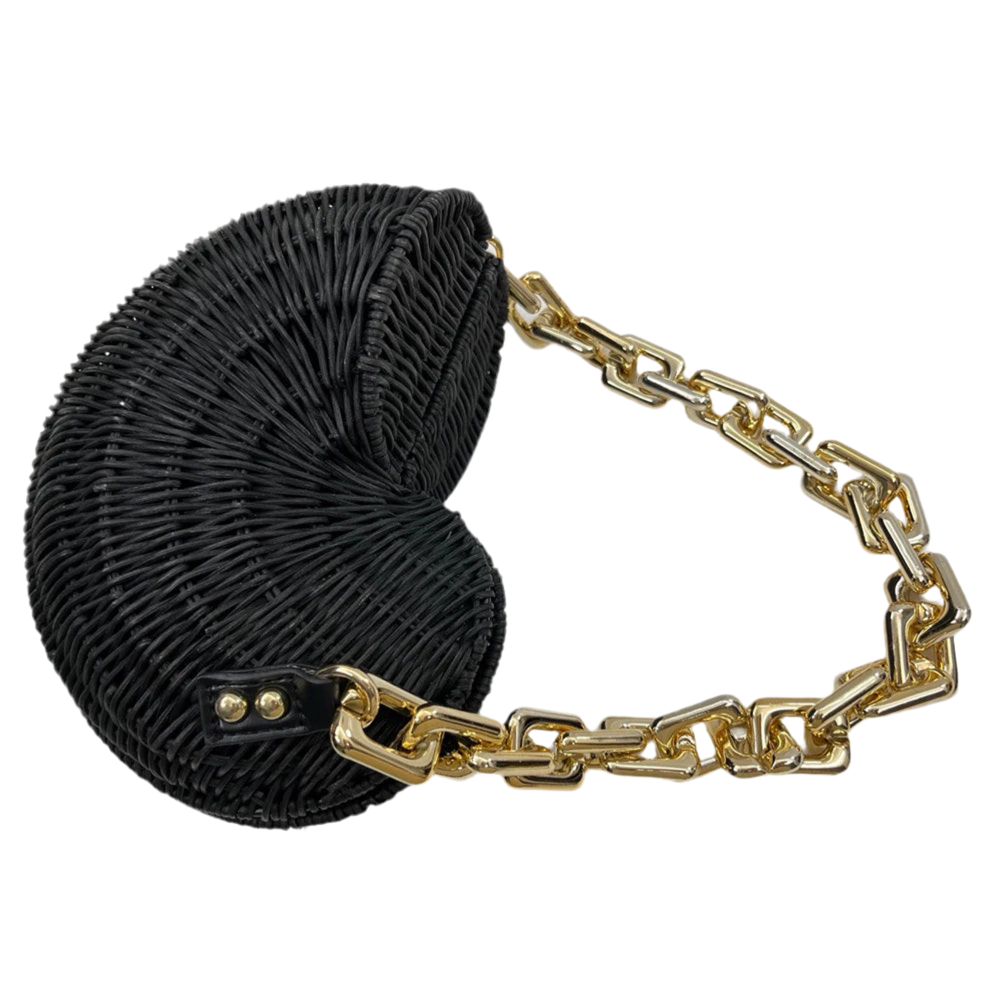 Shell-Shaped Wicker Bag