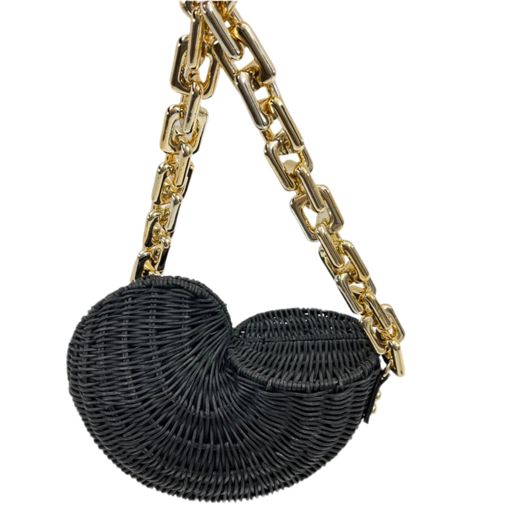 Shell-Shaped Wicker Bag